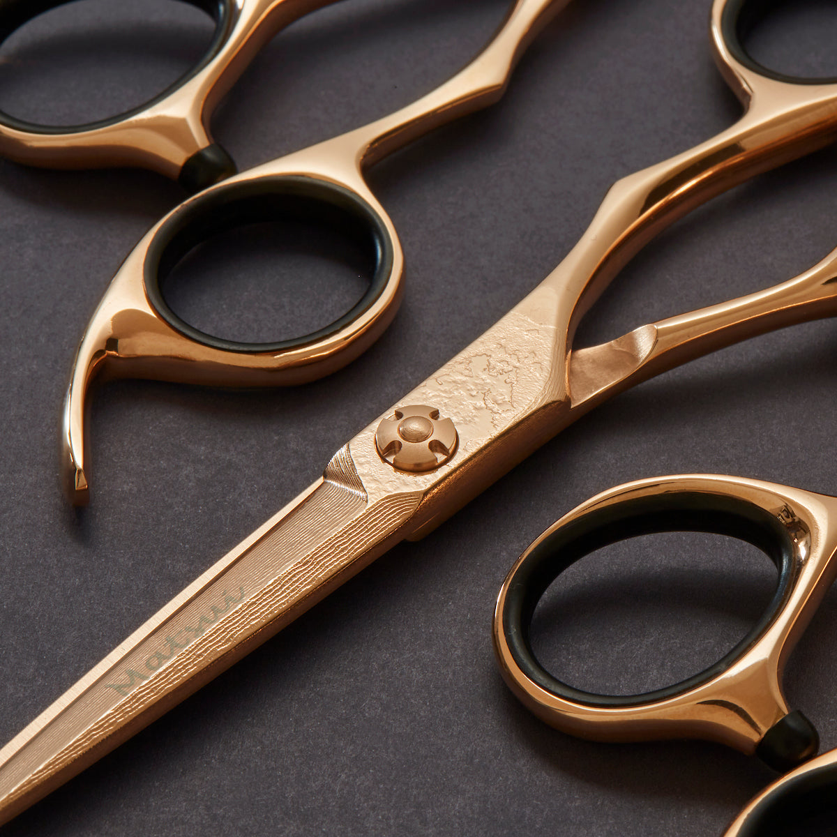 What is the difference between Japanese and German scissors