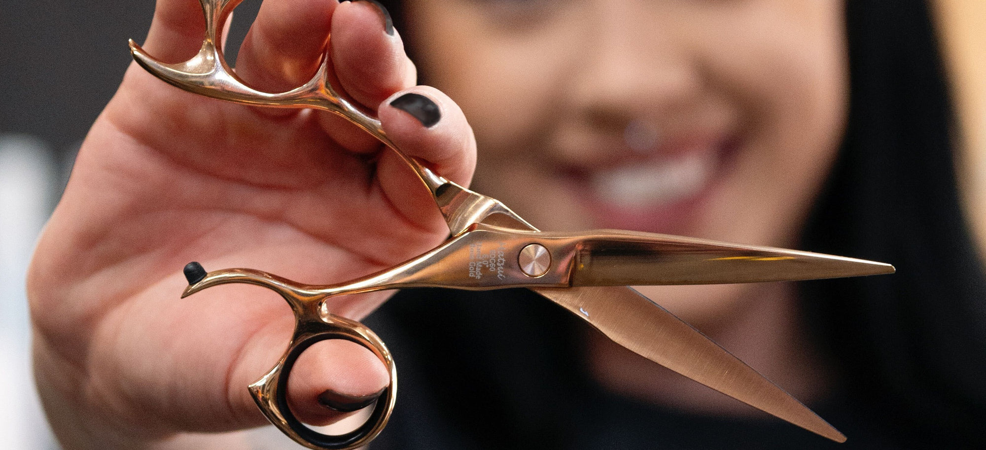 Why Ergonomic Scissors Are A Must Have For Hairstylists