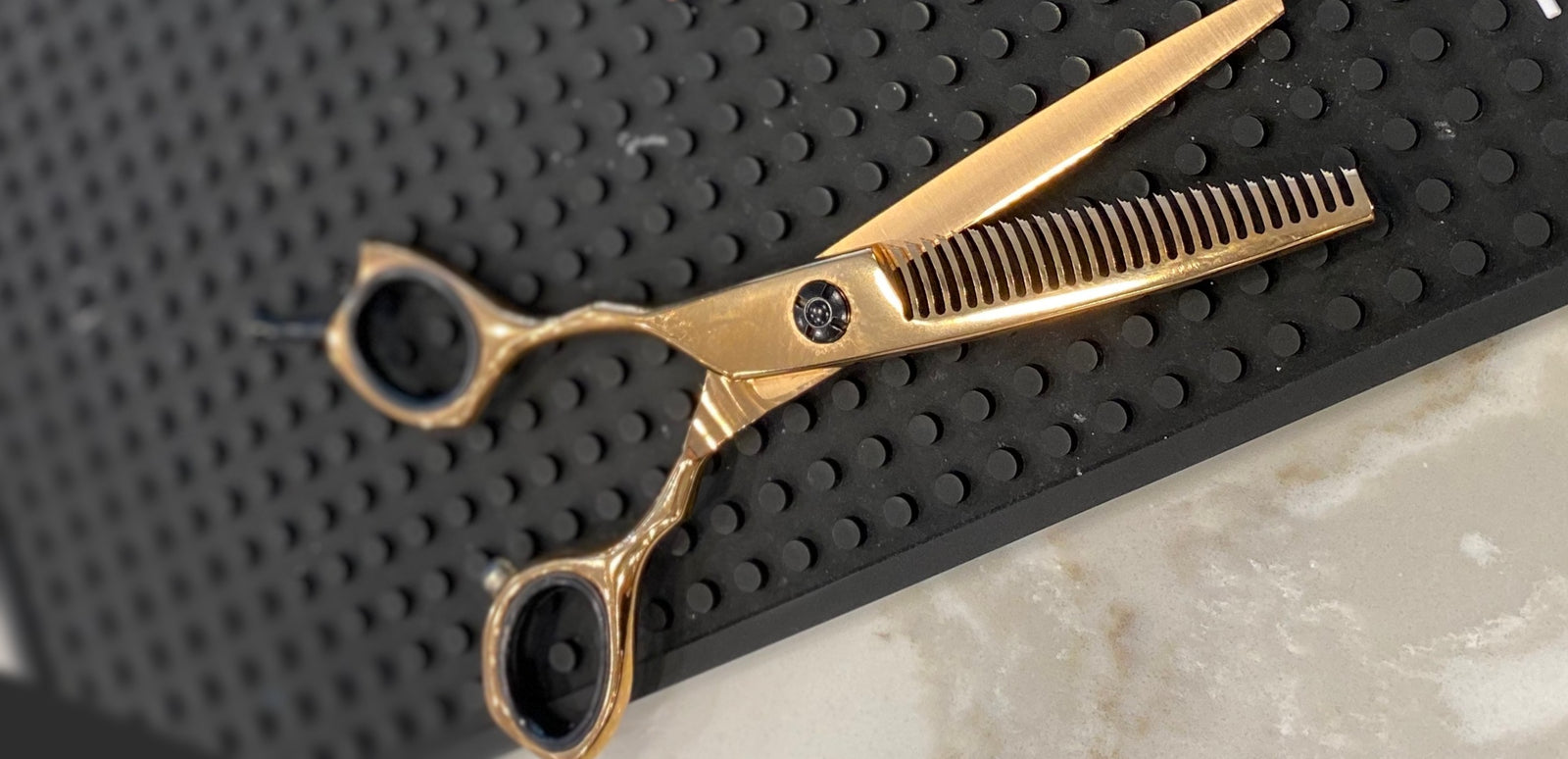 Wet vs. Dry Cutting - Which Shears Are the Best? - Scissor Tech USA